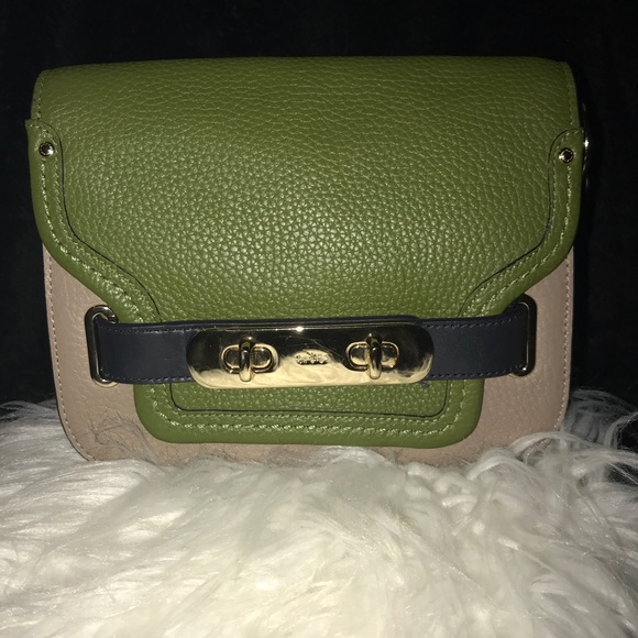 Coach Swagger Color-Block Crossbody/Shoulder Bag ✨ - Picture 2 of 8